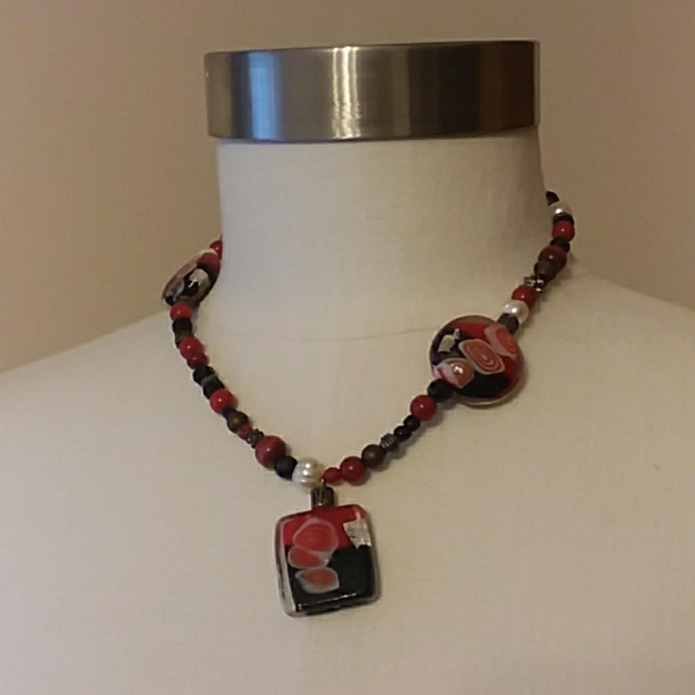 Black and red beaded asymmetric necklace